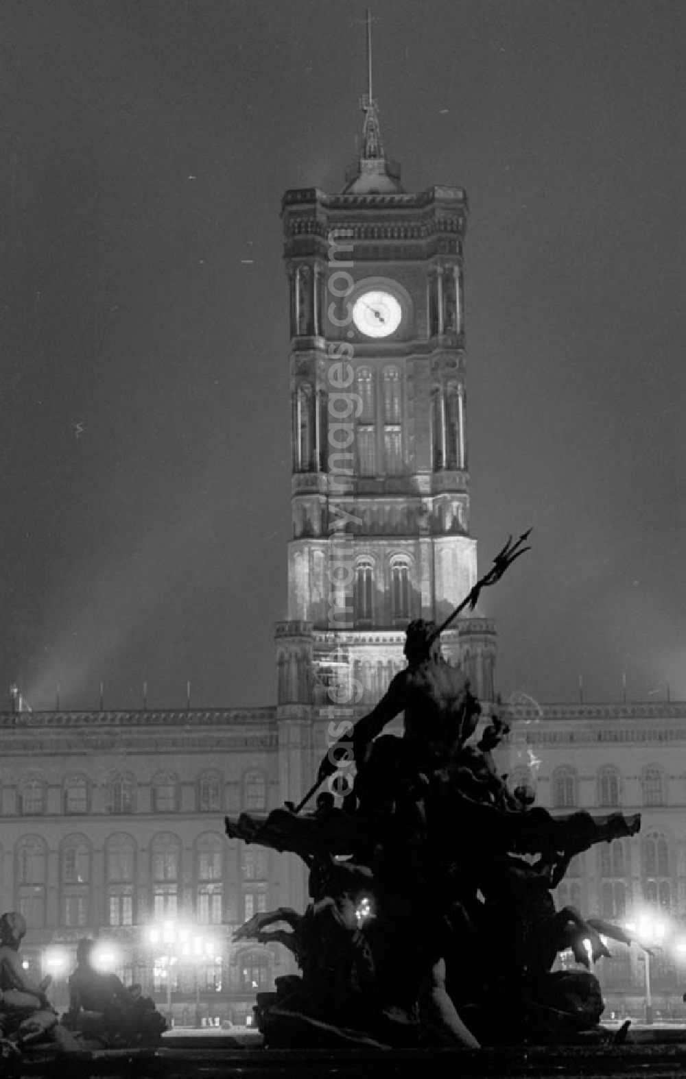 Berlin at night from above - 29.12.1986 Berlin, das Rote Rathaus bei Nacht.