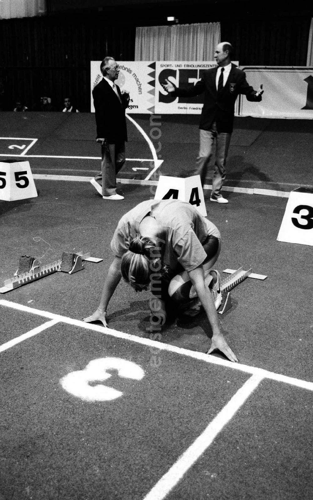 Aerial photograph at night - LA- Metting Olympische Nacht in Berlin Umschlag:7172