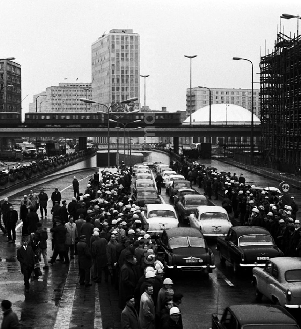 GDR photo archive: Berlin - Alexanderplatz - Autotunnel.