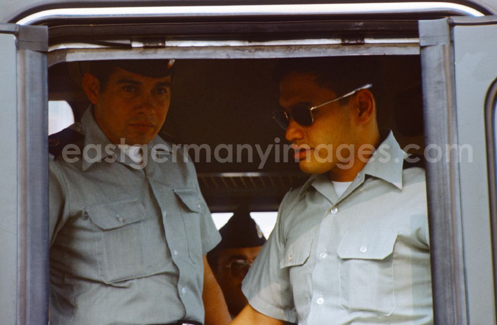 GDR picture archive: Berlin - American soldiers as Allied representatives of the MVM Military Liaison Mission in a bus traveling in East Berlin on the territory of the former GDR, German Democratic Republic