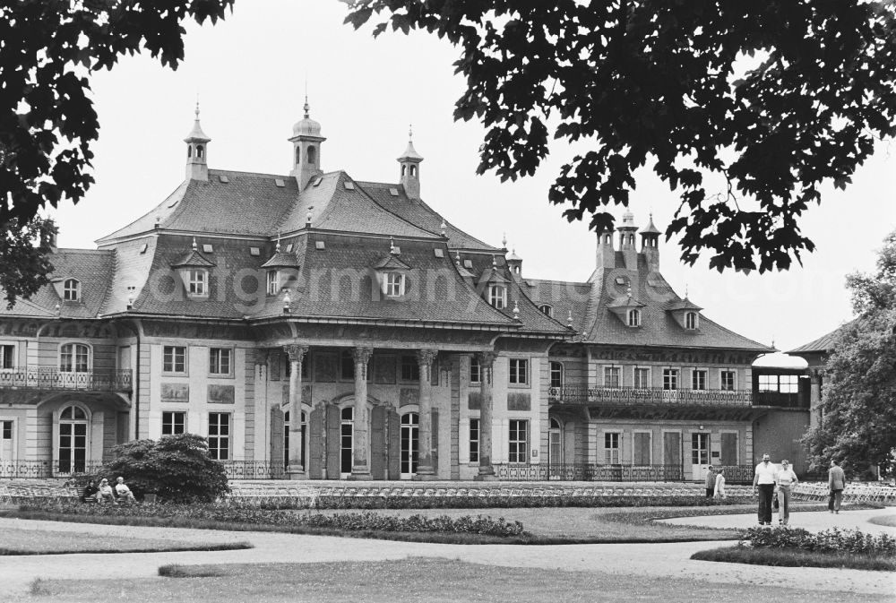 GDR picture archive: Halle (Saale) - Exterior view of the Moritzburg Art Museum at Friedemann-Bach-Platz in Halle (Saale), Saxony-Anhalt in the area of the former GDR, German Democratic Republic