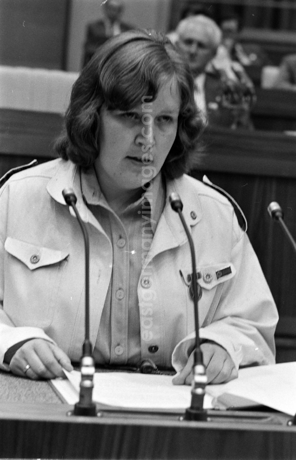 Berlin: Karin Stechmesser, laboratory worker, Zementerke Karsdorf as speaker and visitor at the exhibition 7th Construction Conference Great Hall of the Palace of the Republic in the Mitte district of Berlin East Berlin on the territory of the former GDR, German Democratic Republic