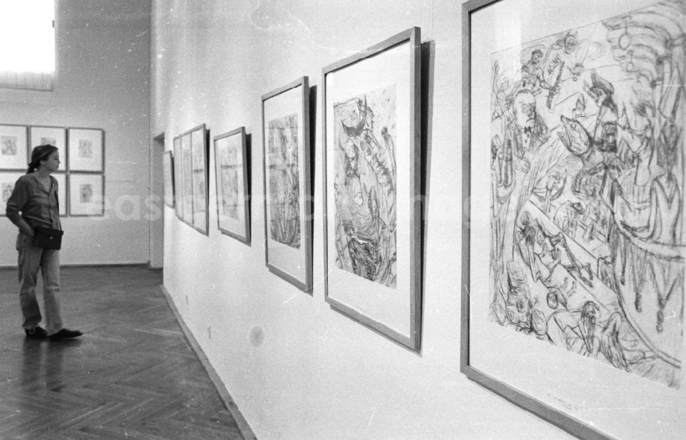 Berlin: Ausstellung Kathsitzpreisträger im Marstall 28.07.92 Lange Umschlag 1