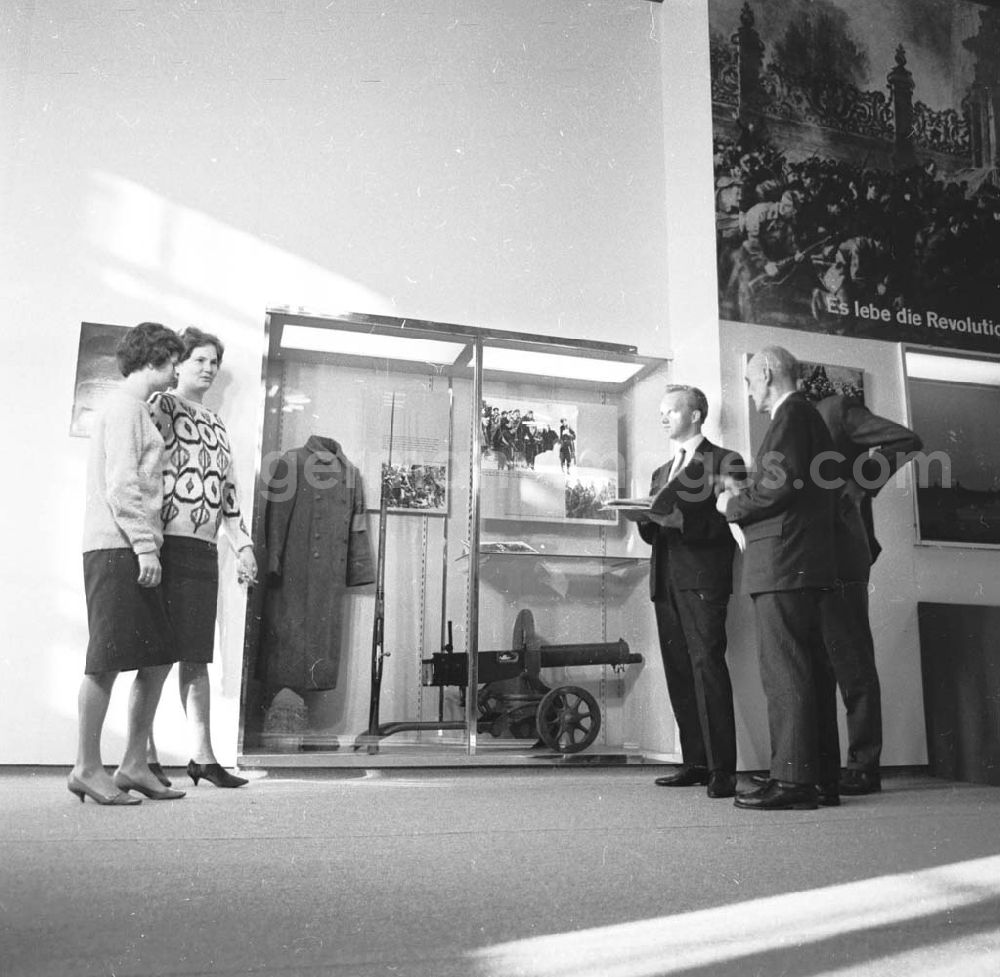 GDR image archive: Berlin - Ausstellung November Revolution im Museum für Deutsche Geschichte, Neuer Teil. 1966 Umschlagsnr.: 1966-127