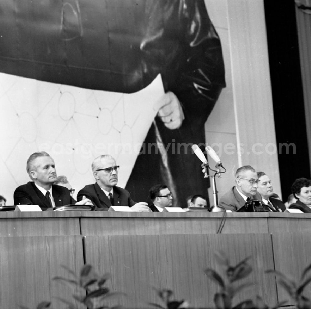 GDR picture archive: Berlin - Berlin 17./18. April 1969 5. Baukonferenz in Berlin.