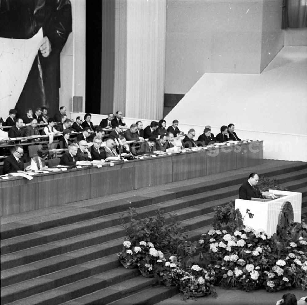 GDR photo archive: Berlin - Berlin 17./18. April 1969 5. Baukonferenz in Berlin.