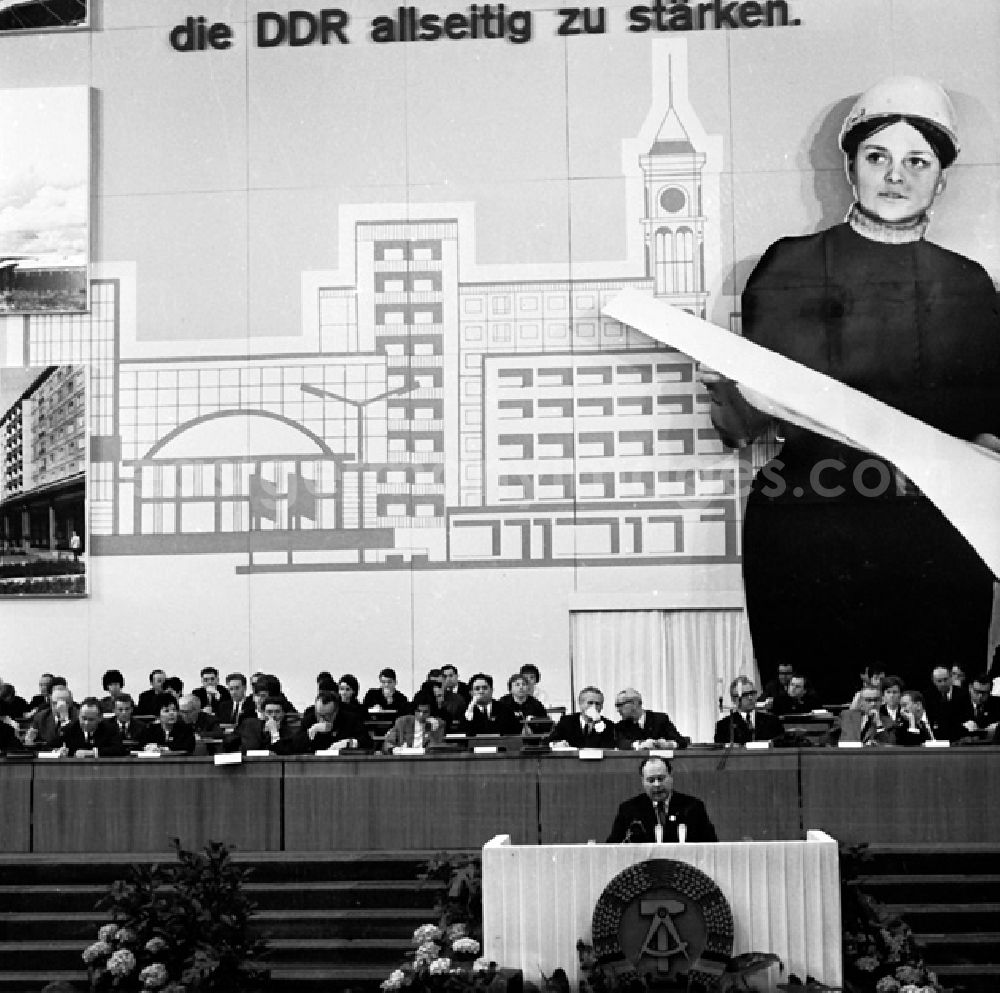 GDR picture archive: Berlin - Berlin 17./18. April 1969 5. Baukonferenz in Berlin.