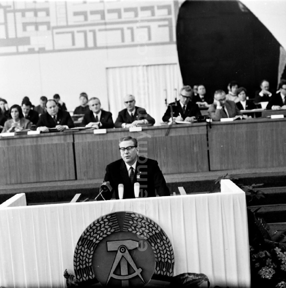 GDR image archive: Berlin - Berlin 17./18. April 1969 5. Baukonferenz in Berlin.