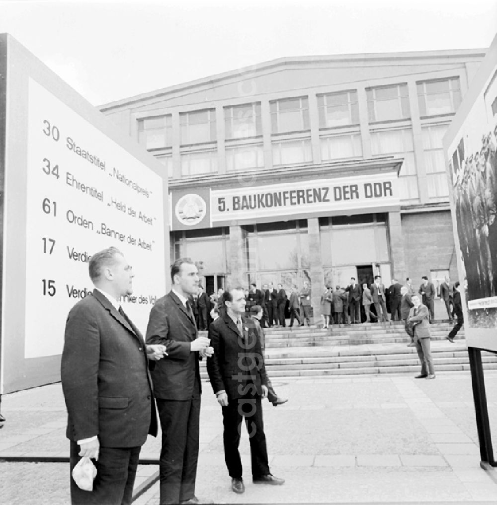 GDR image archive: Berlin - Berlin 17./18. April 1969 5. Baukonferenz in Berlin.