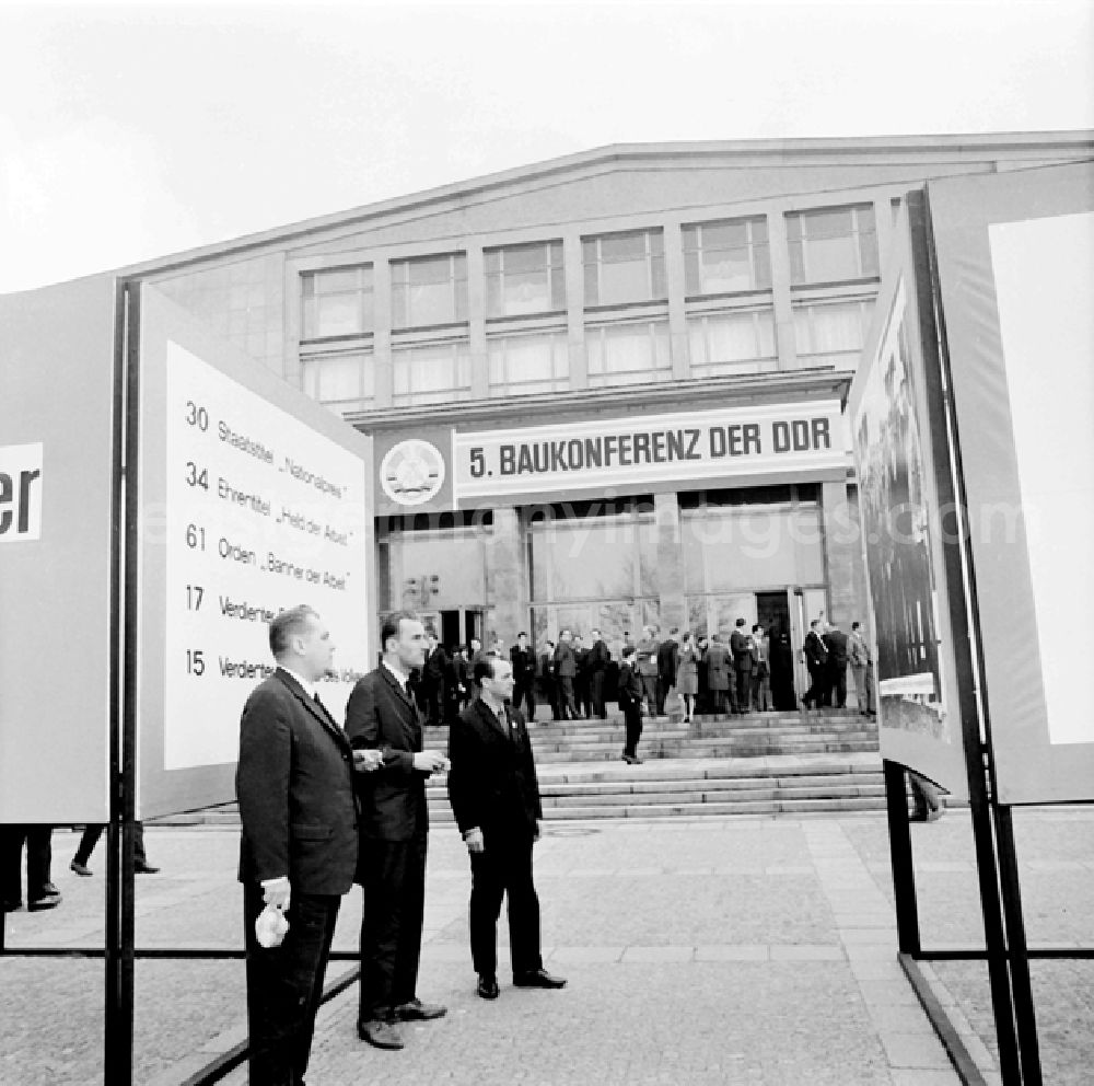 GDR photo archive: Berlin - Berlin 17./18. April 1969 5. Baukonferenz in Berlin.