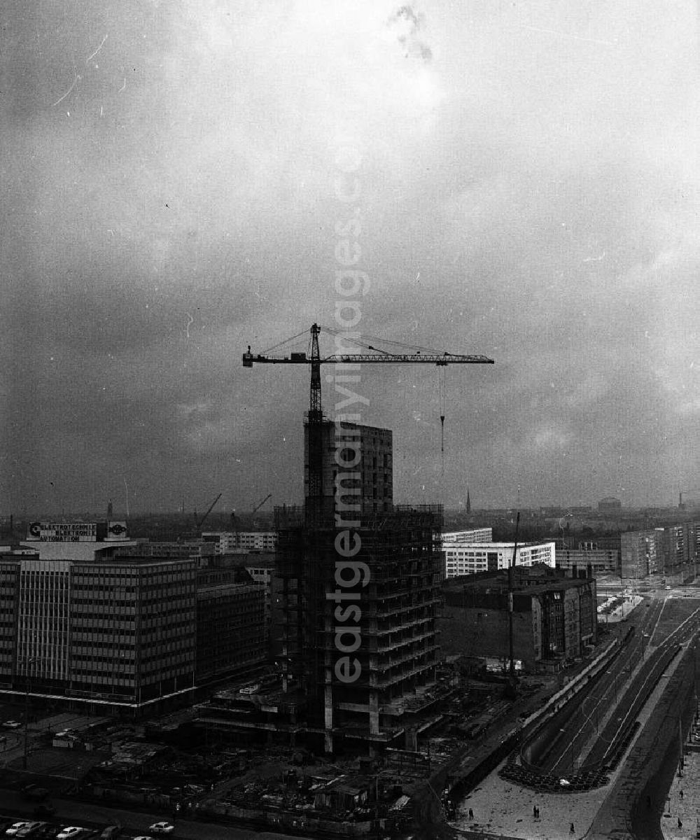 GDR image archive: Berlin - Baustelle auf dem Alexanderplatz (