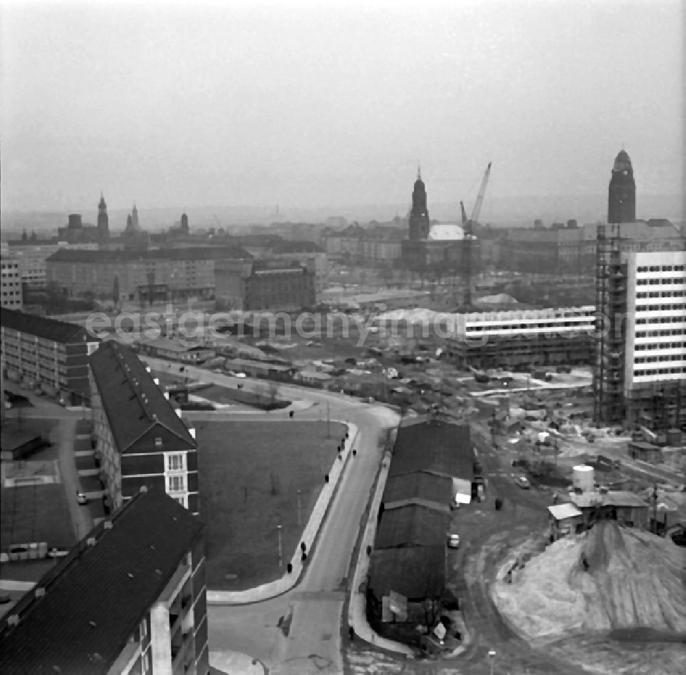 GDR photo archive: Dresden - Februar 1969 Baustelle Prager Straße in Dresden