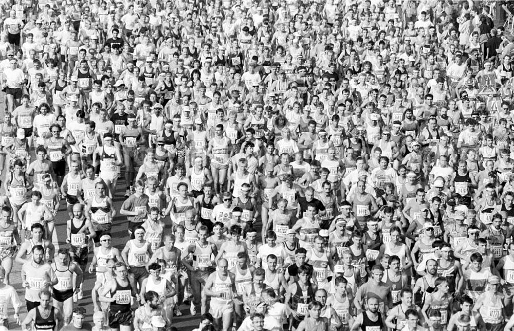 GDR photo archive: Berlin - Berlin Marathon 1992 27.