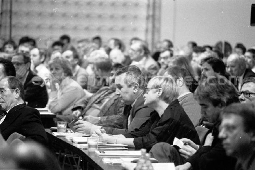 GDR image archive: Berlin - 24.11.87 Berlin X. Schriftstellerkongress