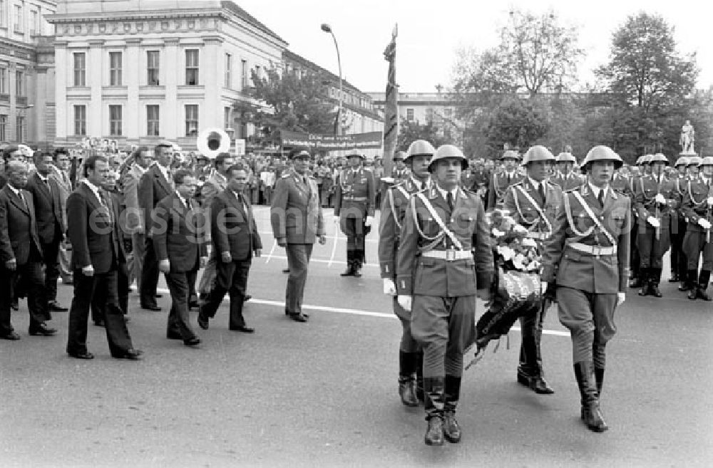 GDR picture archive: Berlin - 11.