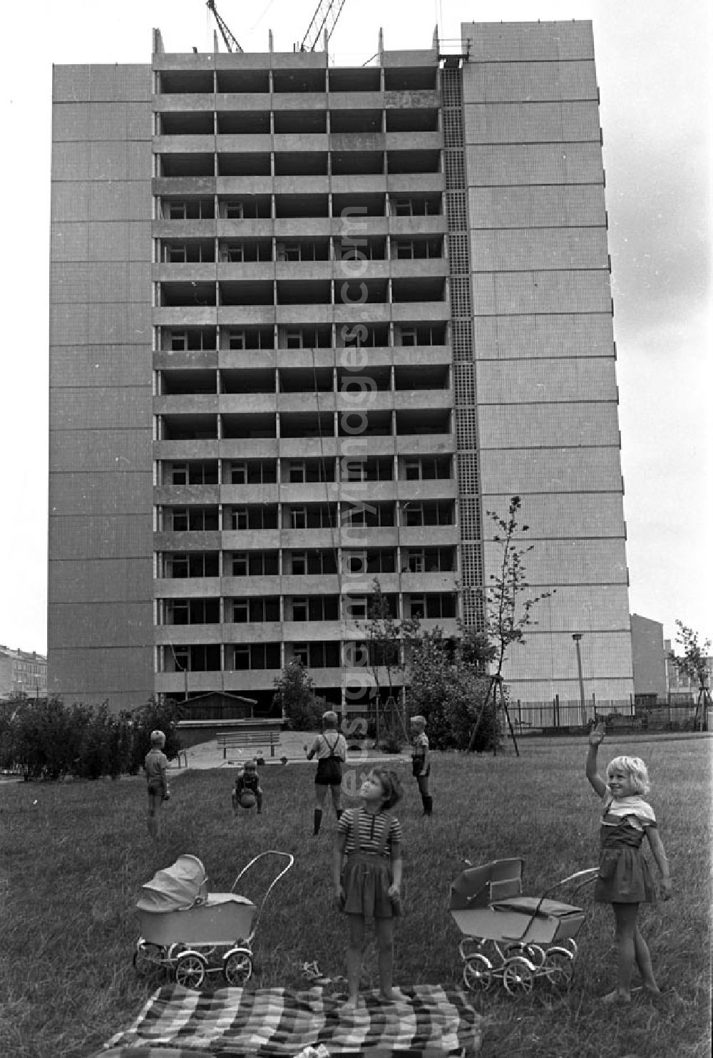 GDR image archive: Berlin - 1965 Blick vom Punkthaus Berlin