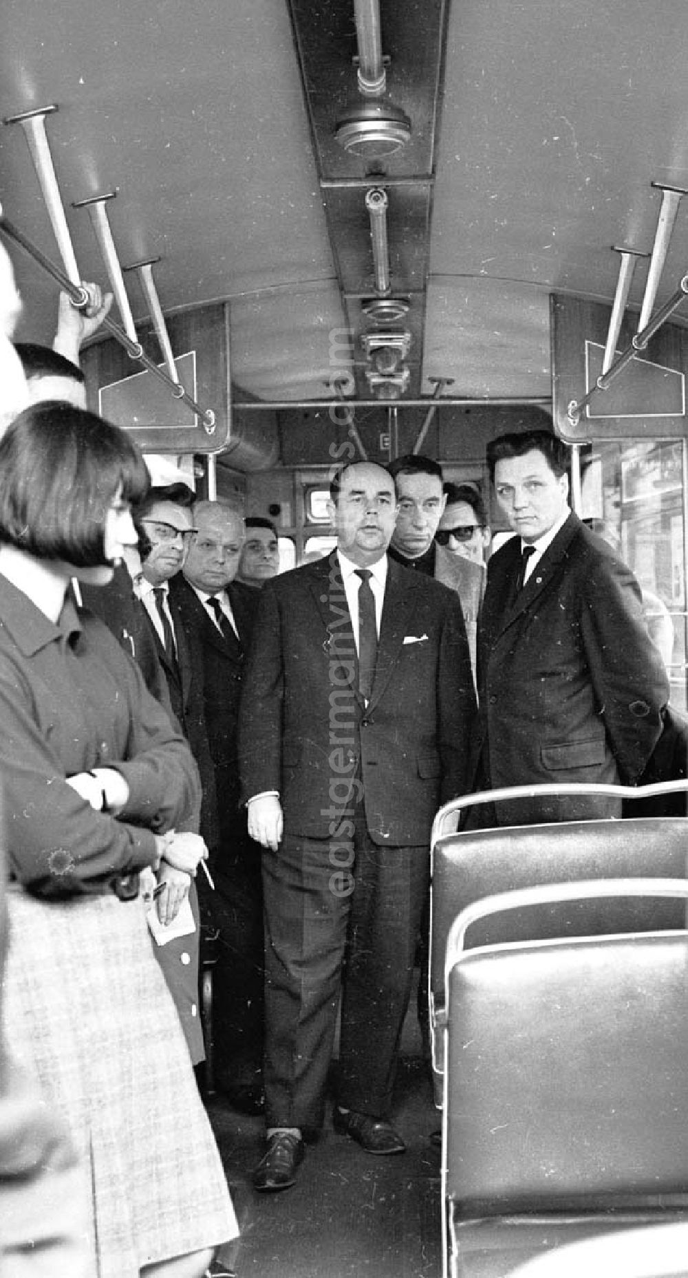 Berlin: BVG Februar 1966 Umschlagsnr.: 1966-77