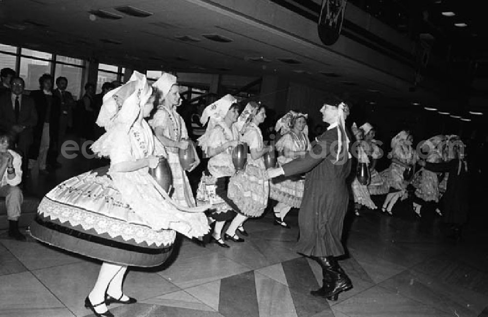 Berlin - Mitte: 15.11.1986 Cottbusser Tage im Palast der Republik in Berlin - Mitte Umschlagnr.: 124