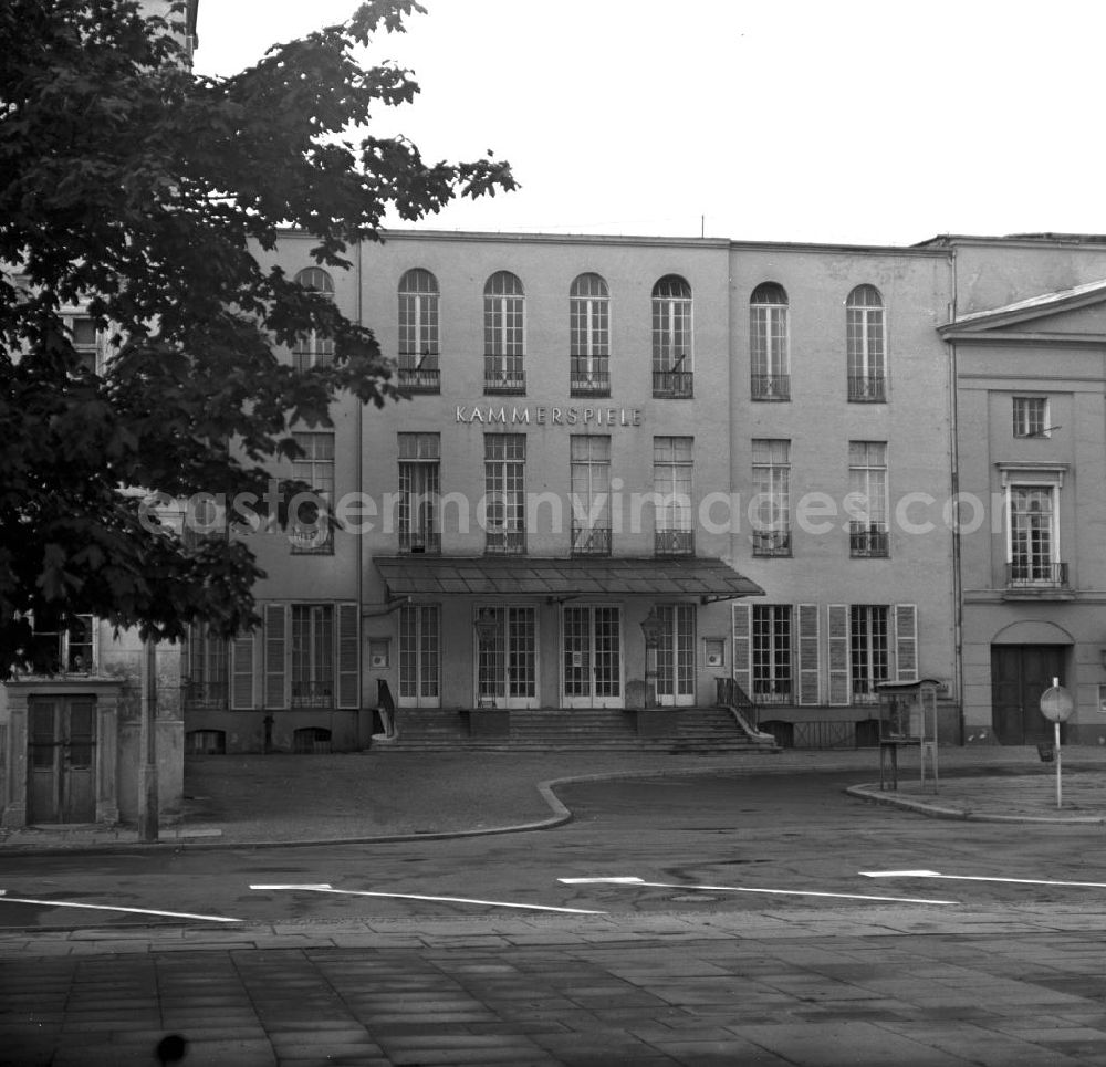 Berlin: Blick auf die zum Deutschen Theater (DT) gehörenden Kammerspiele an der Schumannstraße in Berlin.