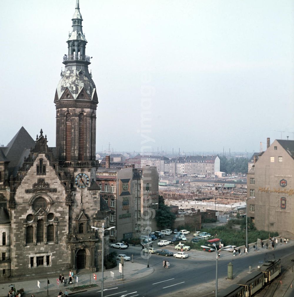 GDR photo archive: Leipzig - Baustelle am Tröndlinring in Leipzig, links die Reformierte Kirche.