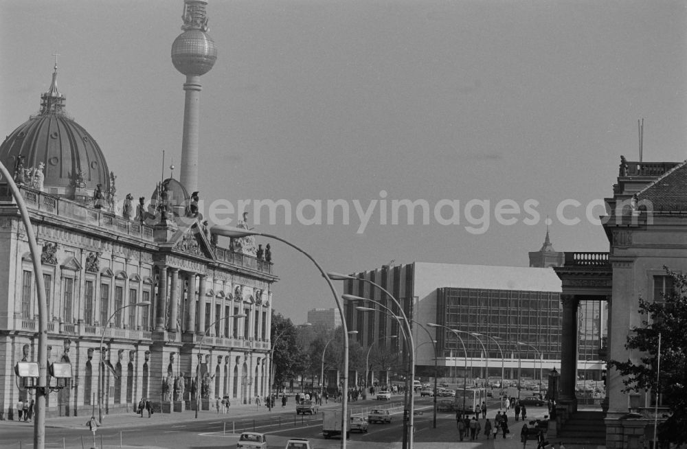 GDR photo archive: Berlin - Building of the listed monument Zeughaus Unter den Linden of the German Historical Museum in the Mitte district of Berlin East Berlin in the territory of the former GDR, German Democratic Republic