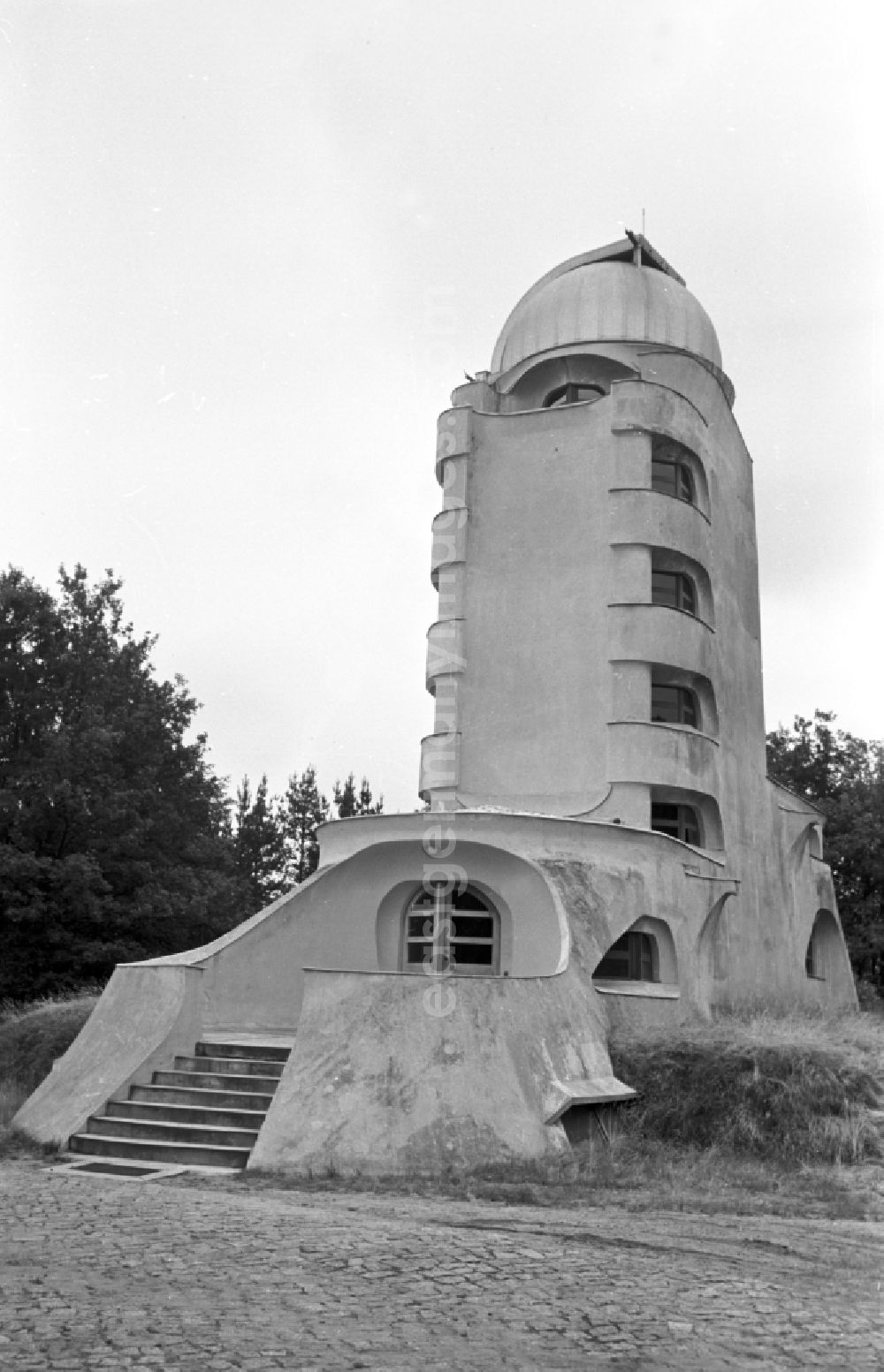 GDR image archive: Potsdam - The Great Refractor (Einstein Tower) on the Telegrafenberg in Potsdam, Brandenburg in the territory of the former GDR, German Democratic Republic