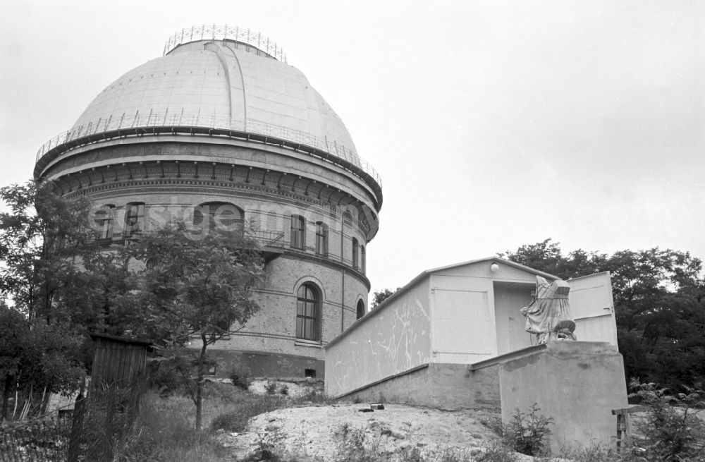 GDR photo archive: Potsdam - The Great Refractor (Einstein Tower) on the Telegrafenberg in Potsdam, Brandenburg in the territory of the former GDR, German Democratic Republic