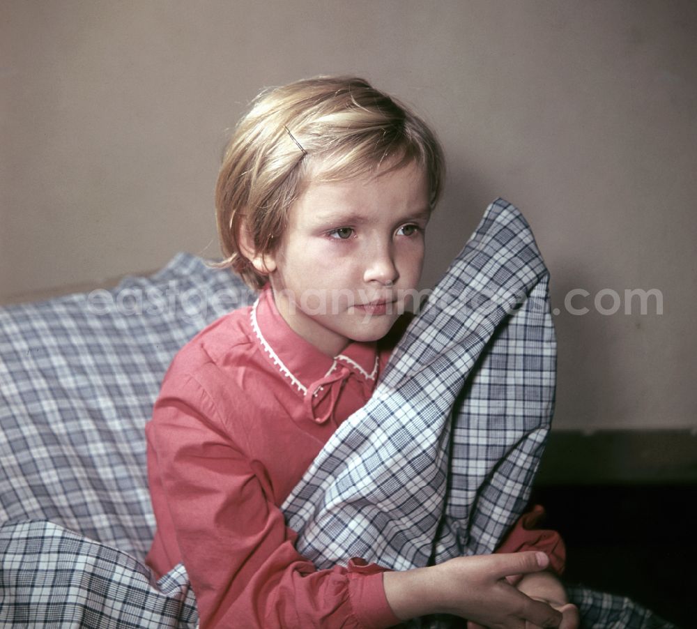 GDR image archive: Berlin - A little girl taking a nap in the kindergarten on Michael-Brueckner-Strasse in the Schoeneweide district of Berlin in the territory of the former GDR, German Democratic Republic