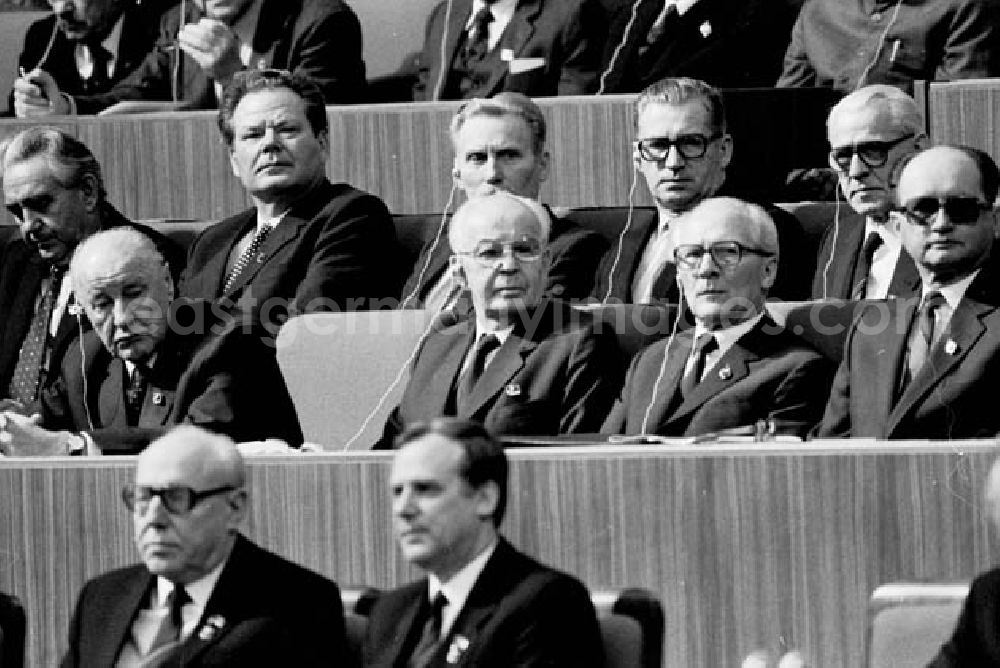 Moskau: 1986 Ereignisse, Kongresse, Empfänge, Ausstellungen u.s.w. mit Erich Honecker in Moskau.