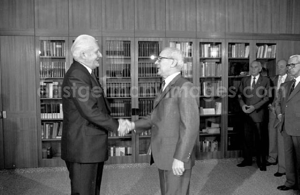 GDR photo archive: Berlin - 08.10.1986 Erich Honecker gratuliert Günter Mittag zum 6