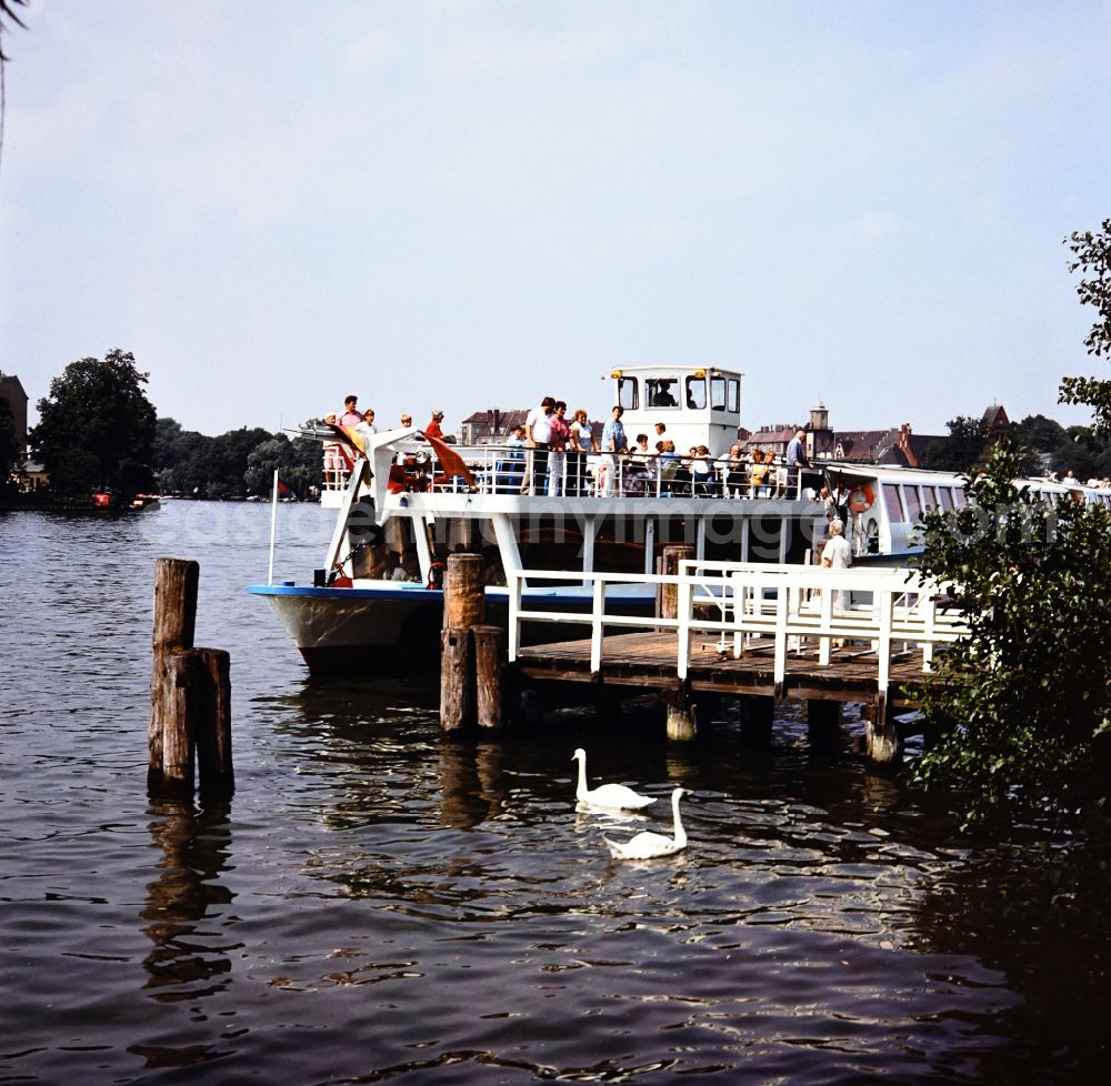 Berlin: Passenger ship Wilhelm Pieck of the shipping company Weisse Flotte at the pier at the Luisenhain park in Koepenick in East Berlin on the territory of the former GDR, German Democratic Republic