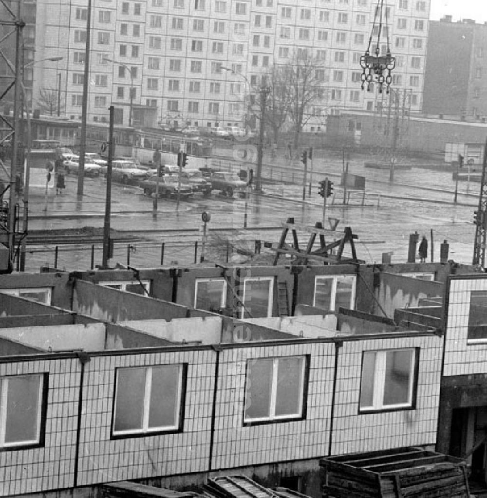 Berlin: Februar 1973 Baustelle in der Leninallee und der Bersarinstr.