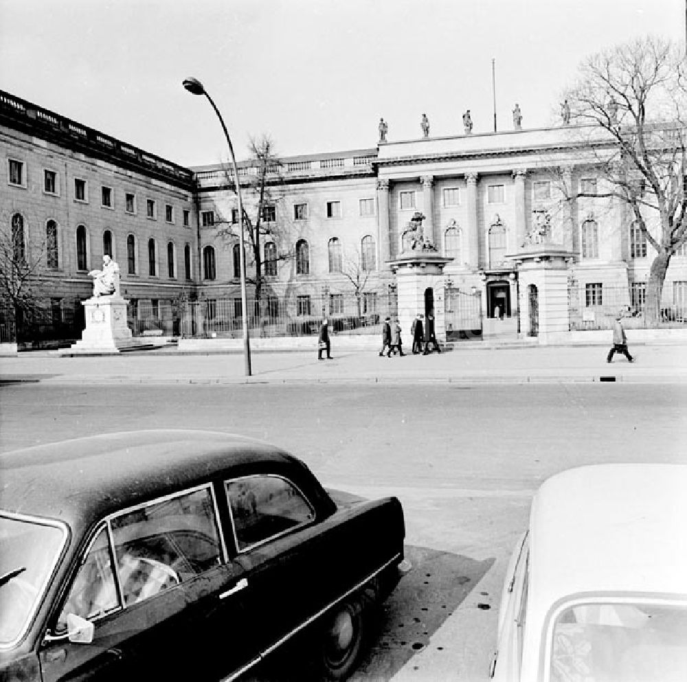 GDR photo archive: Berlin - Februar 1966 Humboldt-Universität