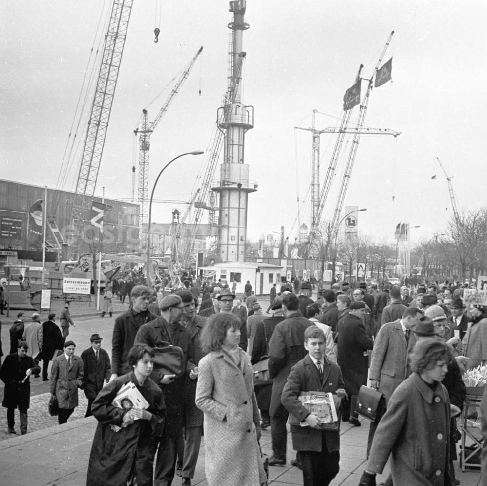 GDR picture archive: Leipzig - Frühjahrsmesse 1966 1966 Umschlagsnr.: 1966-73 (V)