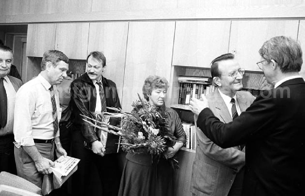 GDR photo archive: Berlin - 26.09.1986 50. Geburtstag Dieter Brückner (Stellvertreter des Neuen Deutschland) Umschlagnr.: 1