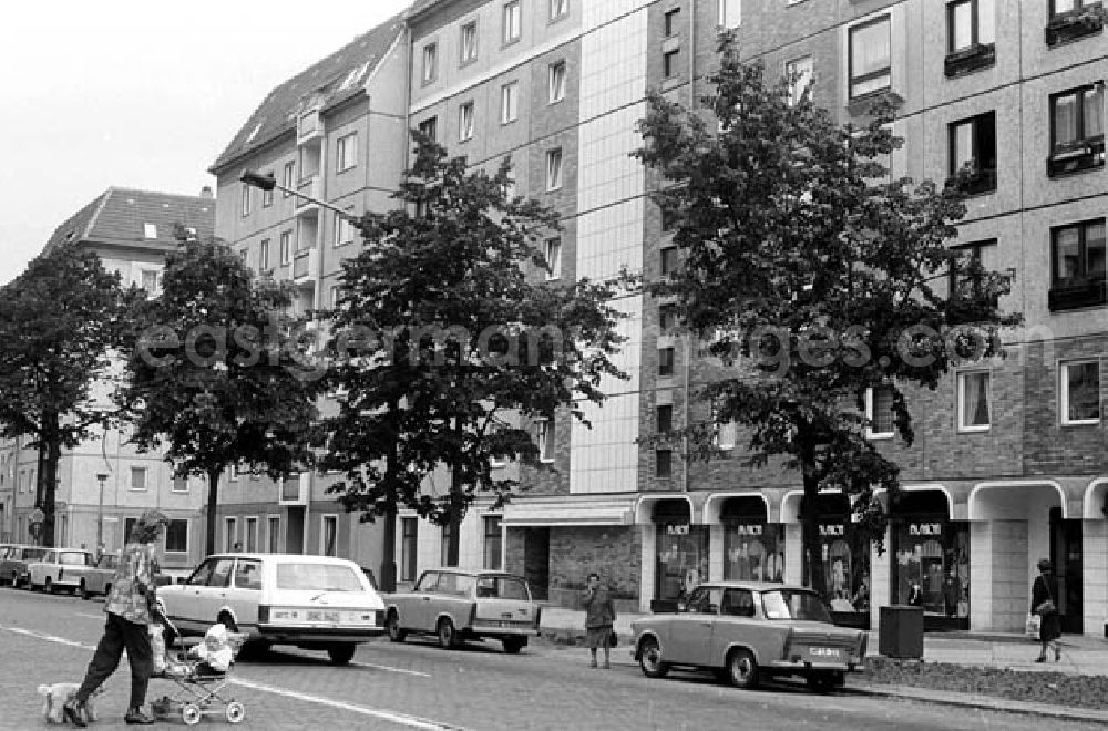 Berlin: 10.07.1986 Innerstädtischer Wohnungsbau Wilhelm-Pieck-Strasse Umschlagnr.: 81