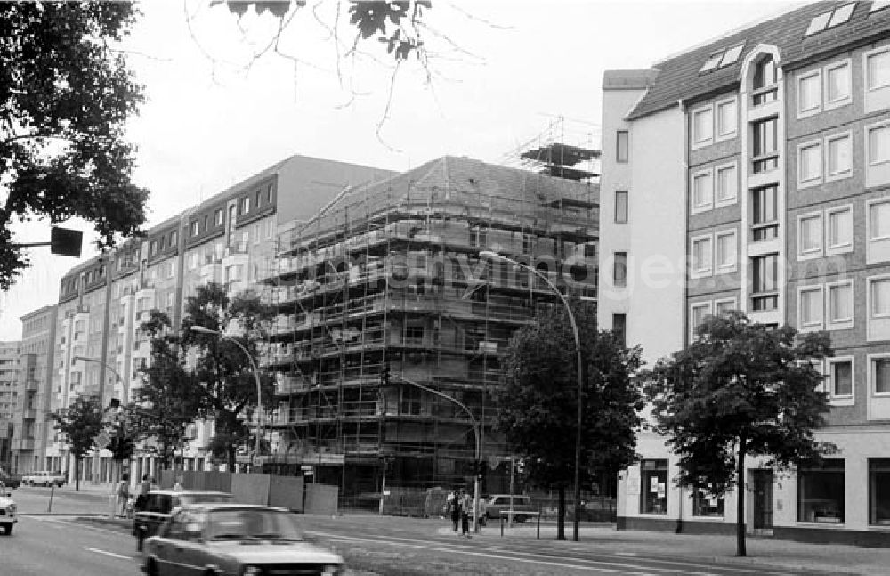 GDR picture archive: Berlin - 10.07.1986 Innerstädtischer Wohnungsbau Wilhelm-Pieck-Strasse Umschlagnr.: 81