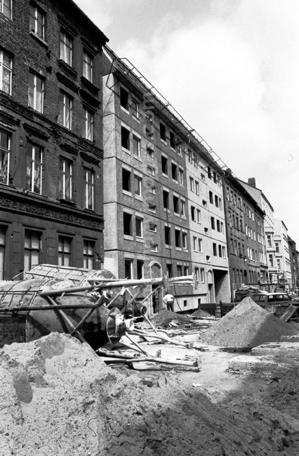 Berlin-Mitte: Innerstädtisches Reko-Bauen, VEB KB Jena, Rochstr. 12, Mitte 10.