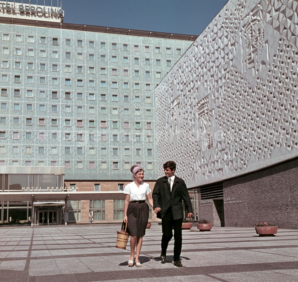 GDR photo archive: Berlin - Kino International and the Hotel Berolina on the street Karl-Marx-Allee ( Stalinallee ) in Berlin East Berlin on the territory of the former GDR, German Democratic Republic