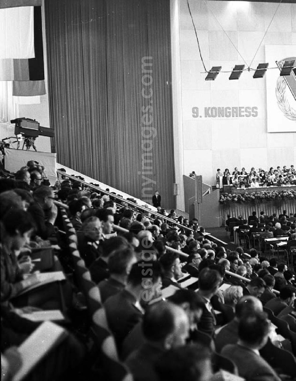 GDR photo archive: Berlin - Kongress der DSF (Deutsch - Sowjetische - Freundschaft) in der Werner - Seelenbinder - Halle in Berlin. Bei diesem Kongress sind auch Pjotr Abrassimow und Erich Honecker anwesend.