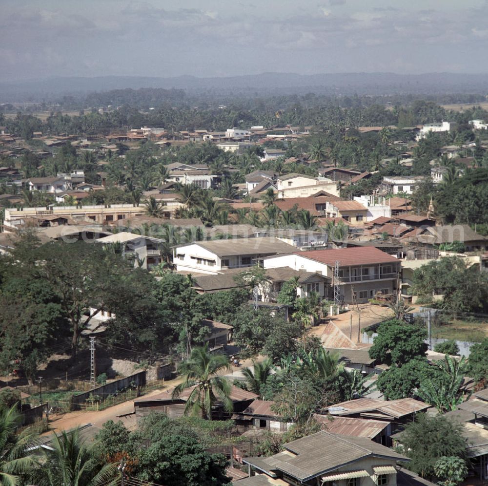 Vientiane: Blick auf Vientiane, die Hauptstadt der Demokratischen Volksrepublik Laos, vom Turm des Patuxai, dem vientianischen Triumphbogen, auch Victory Gate genannt.