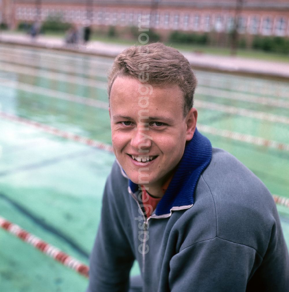 Dresden: Swimmer Frank Wiegand of SC Einheit Dresden in Dresden, Saxony in the territory of the former GDR, German Democratic Republic