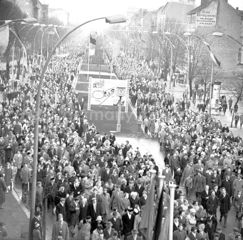 GDR picture archive: Berlin - Mahn- und Gedenkstätte Friedrichsfelde Januar 1965 Umschlagsnr.: 1965-69