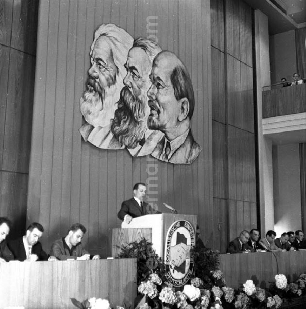 GDR photo archive: Berlin - Mai 1966 Honecker spricht im Auditorium der Humbold Universität