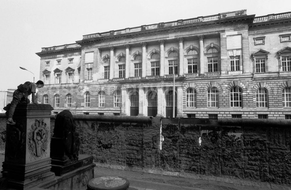 Berlin-Mitte: Mitte - Berlin Preußischer Landtag in Berlin 30.07.9