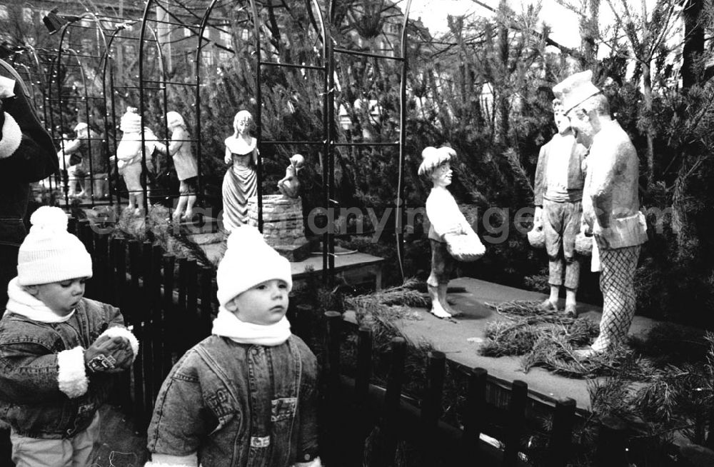 GDR image archive: Berlin-Mitte - Mitte - Berlin Weihnachtsmarkt 30.11.9