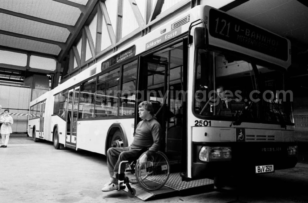 Berlin: Neuer Gelenkbus der BVG 17.