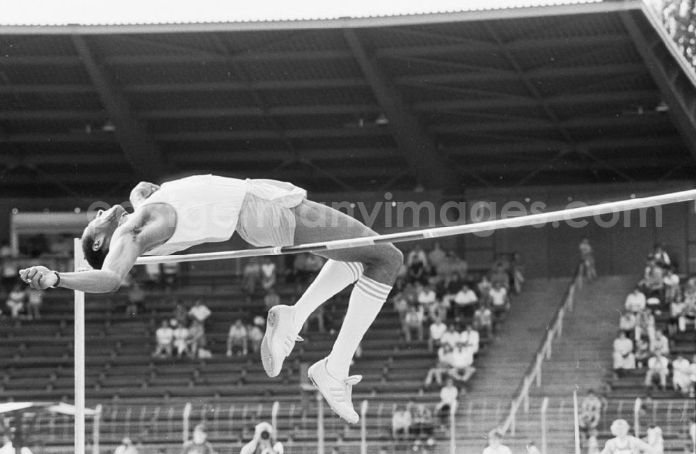 GDR photo archive: - Olympischer Tag