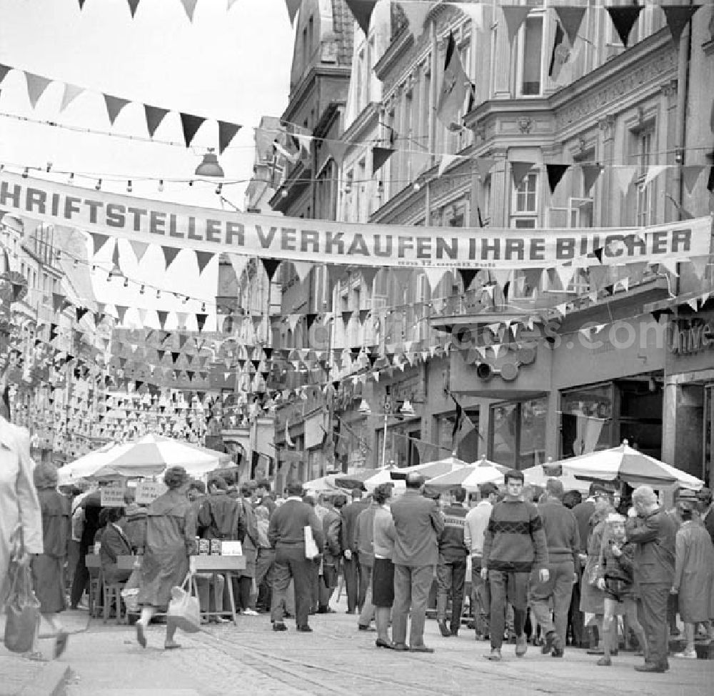 GDR picture archive: Rostock - 10.07.-17.