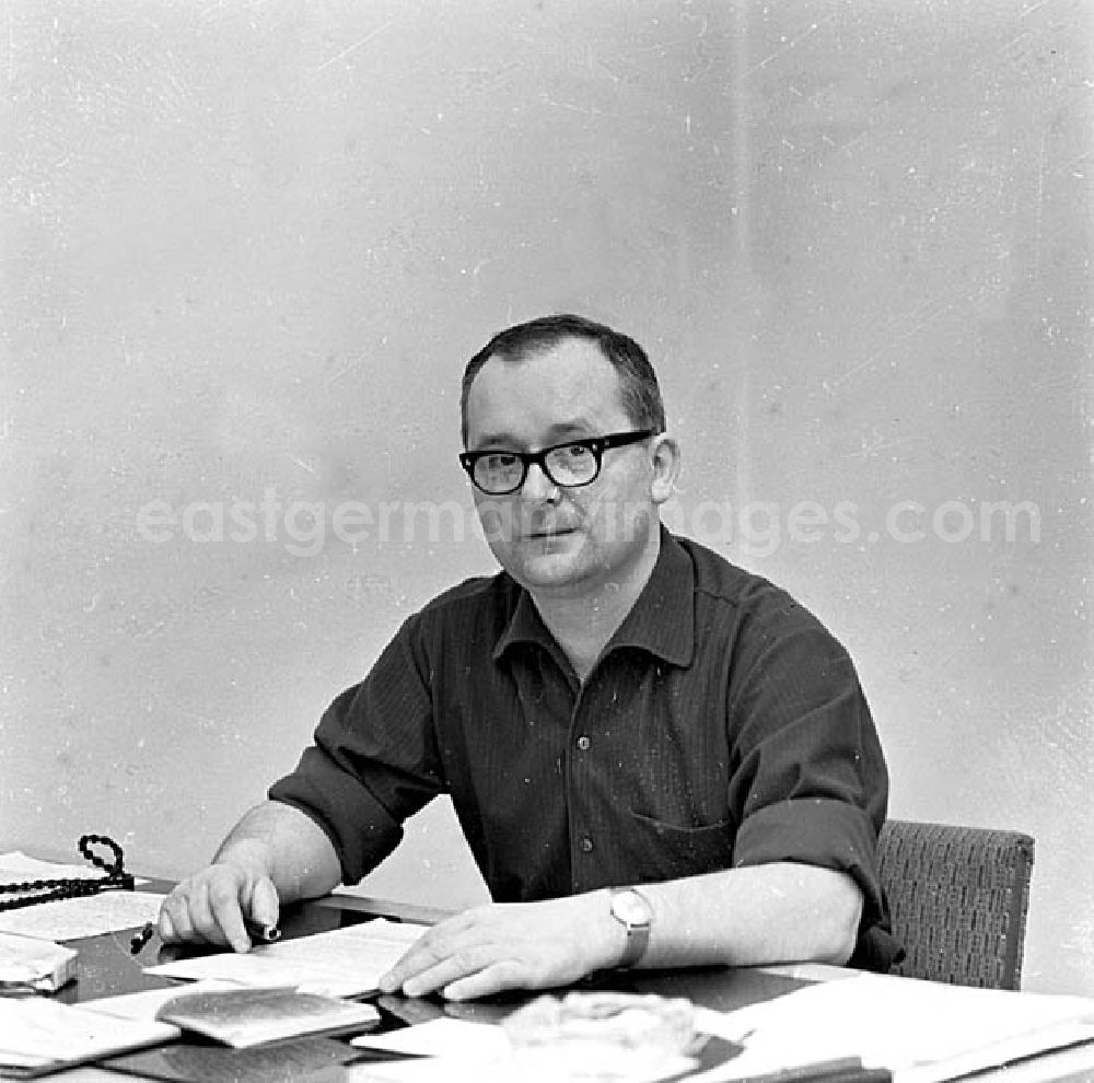 GDR picture archive: - 1967 Porträts von Kollegen des ND (Neues Deutschland) Heinz Bock Umschlagnr.: 24